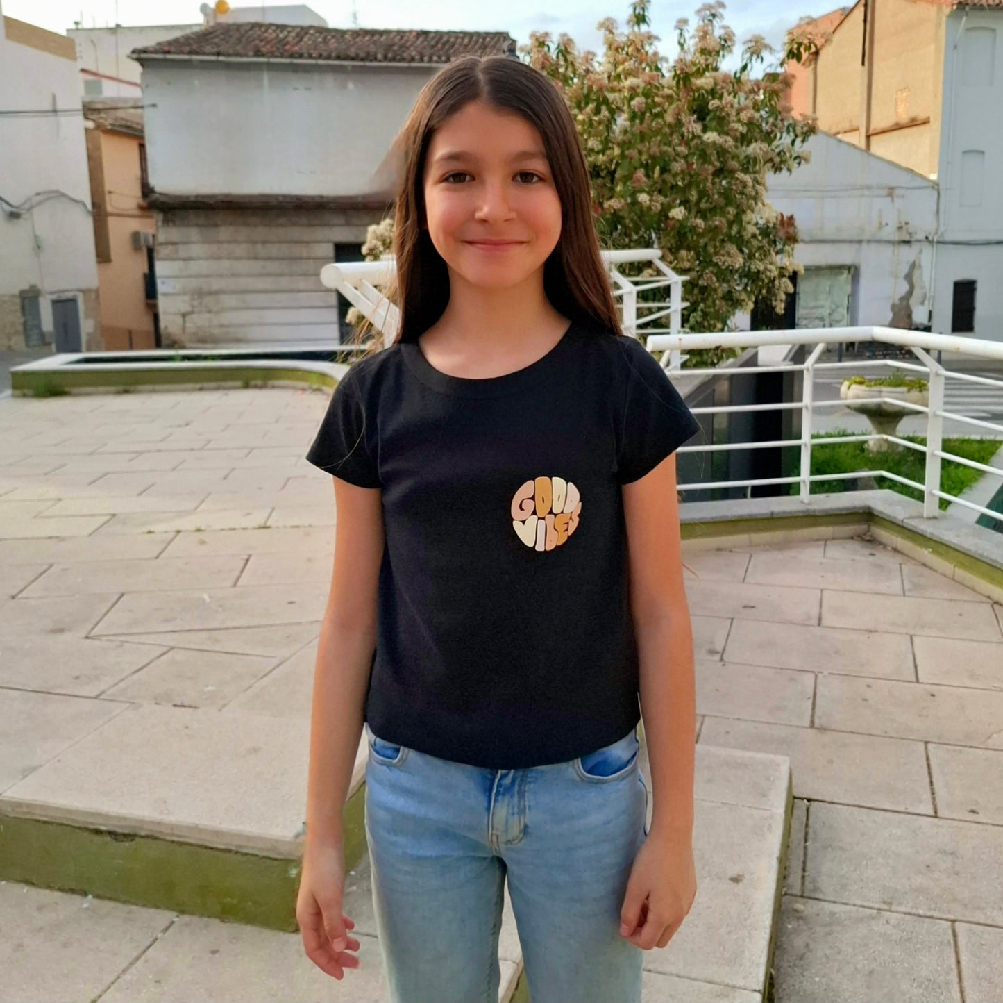 Camiseta Good Vibes negra
