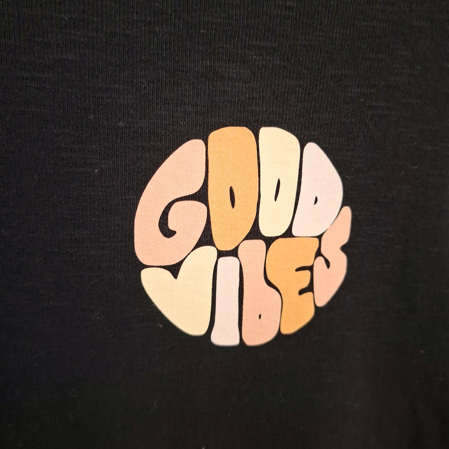 Camiseta Good Vibes negra